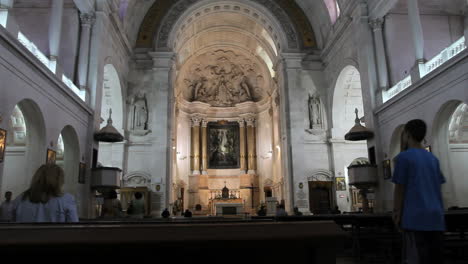 Fátima-Dentro-De-La-Iglesia