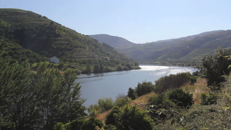 Curvas-Del-Río-Duero-Entre-Colinas