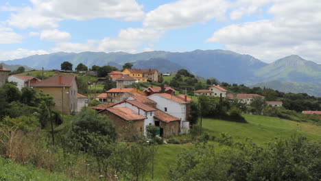 Spanien-Asturien-Dorf-1-C