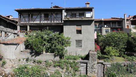 Spain-La-Alberca-half-timber-houses-3