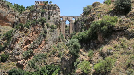 España-Andalucía-Puente-De-Ronda-Desde-La-Distancia