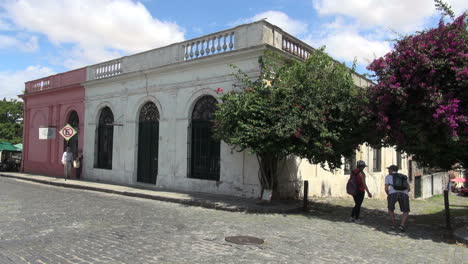 Uruguay-Colonia-street-&-doors-s