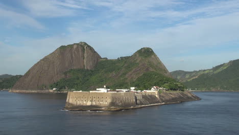 Rio-Eine-Festung-über-Die-Bucht
