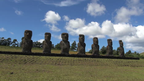 Isla-De-Pascua-Ahu-Akivi-Base-Digaonal-16b