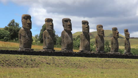 Pascua-Island-Ahu-Akivi-moai-row-across-grass-zoom-in-15b