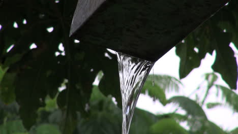 Isla-De-Pascua-Arroyos-De-Lluvia-Desde-La-Cuneta-4