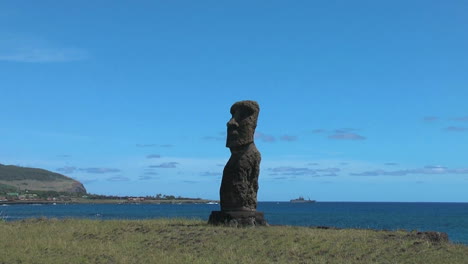 Easter-Island-Ahu-Hanga-Kio'e-zoom-in-to-face-3