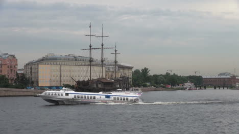 St-Petersburg-Neva-Boot