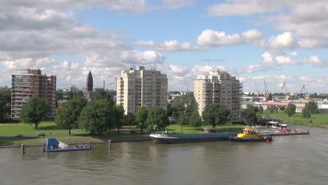 Netherlands-Rotterdam-waterside-apartment-complex