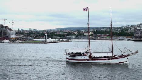 Barco-De-Excursión-En-Velero-Oslo-S2