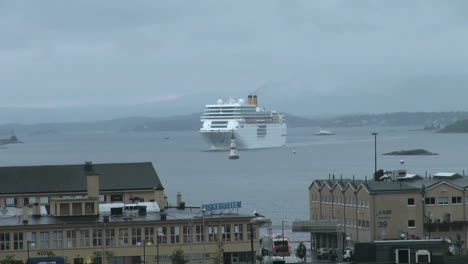 Oslo-Kreuzfahrtschiff-Nähert-Sich