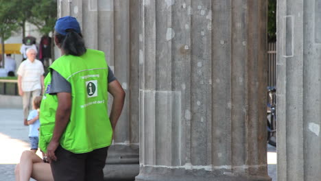 Berlin-Brandenburger-Tor-Säulen-Mit-Geflickten-Einschusslöchern