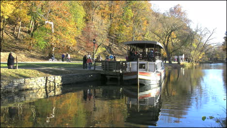 Maryland-Canal-boat-at-Chesapeake-&-Ohio-Canal-National-Historical-Park-4k