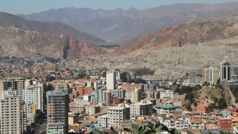 La-Paz-Stadtansicht-Hohe-Gebäude-C