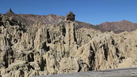 Bolivia-La-Paz-La-Luna-Valley-vista