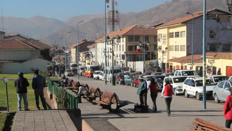 Cusco-traffic-girls-in-red-c