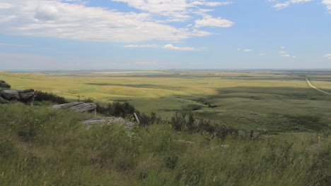 Canada-Alberta-landscape-from-rim-rock-c