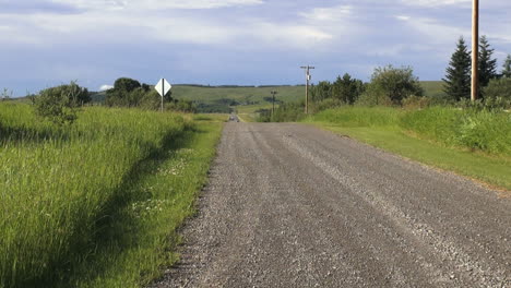 Kanada-Alberta-Road-Im-Grünland-S