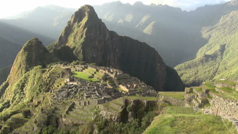 Machu-Picchu-Dramatisches-Abendlicht