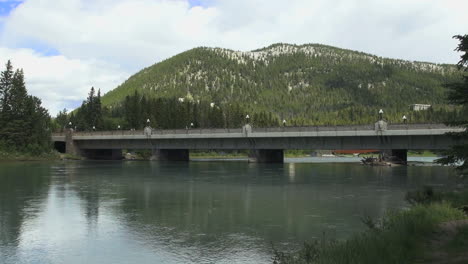 Canada-Alberta-Banff-Bow-Río-bridge