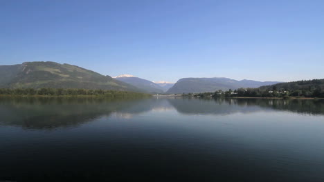 British-Columbia-Revelstoke-Colombia-Río-vista