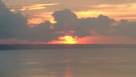 Manaus-Atardecer-En-Río-Negro