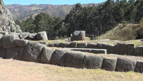 Perú-Quenko-Colocó-Paredes-De-Piedra-En-El-Sitio-De-La-Ruina-8