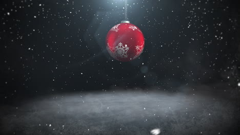Animated-close-up-white-snowflakes-and-red-balls-1