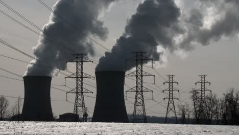 Smoke-rises-from-the-nuclear-power-plant-at-Three-Mile-Island-Pennsylvania