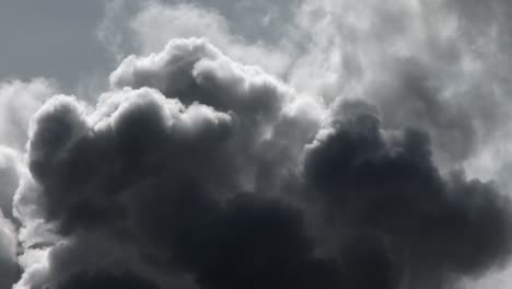 Time-lapse-of-dark-storm-clouds-billowing