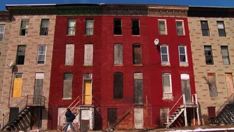 Edificios-Abandonados-En-Un-Tugurio-Del-Norte-De-Baltimore-2