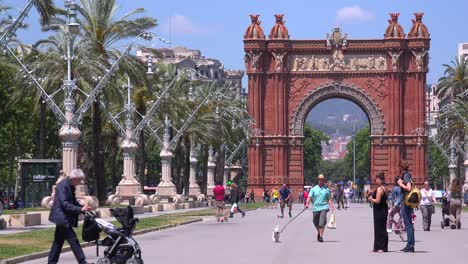 El-Arco-De-Triunfo-De-Barcelona-España