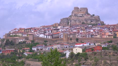 The-beautiful-castle-fort-town-of-Morella-Spain-1