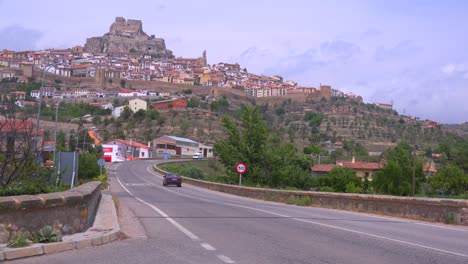 The-beautiful-castle-fort-town-of-Morella-Spain-2