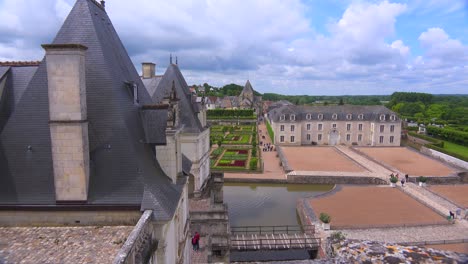 The-remarkable-chateaux-and-gardens-of-Villandry-in-the-Loire-Valley-in-France-2