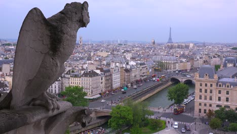 Gargoyles-watch-over-Paris-France-from-Notre-Dame-cathedral-2