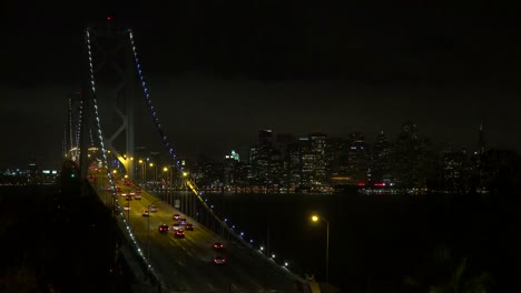 Schöne-Aussicht-Im-Zeitraffer-Von-San-Francisco-Von-über-Der-Bay-Bridge-Bei-Nacht-1