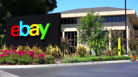 Establecimiento-De-Tiro-De-La-Sede-De-EBay-En-Silicon-Valley,-California.