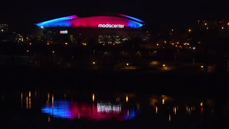 Establishing-shot-of-the-Moda-Center-in-Portland-Oregon-at-night