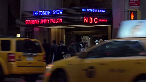 Toma-De-Establecimiento-De-Los-Estudios-De-La-Nbc-En-El-Rockefeller-Center-Y-El-Show-De-Esta-Noche-Con-Jimmy-Fallon