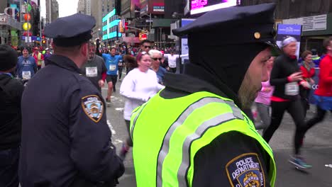 New-York-City-police-monitor-conditions-at-the-New-York-Marathon
