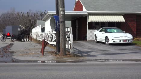 A-contrast-between-new-and-old-vehicles-in-Amish-country-Pennsylvania