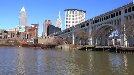 Establishing-shot-of-the-city-of-Cleveland-Ohio