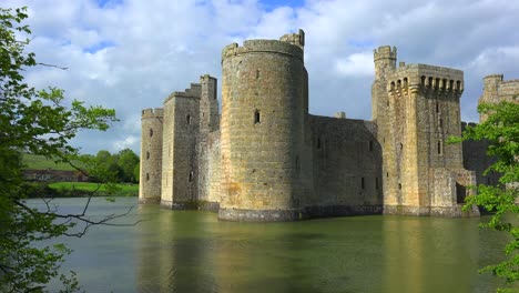 The-beautiful-Bodiam-castle-in-England-with-large-moat
