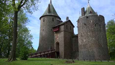 Das-Schöne-Und-Klassische-Schloss-Coch-In-Wales