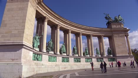 Establishing-shot-of-Heroes-Square-in-Budapest-Hungary-1