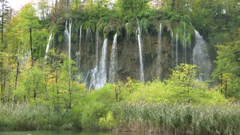 Beautiful-waterfalls-are-found-everywhere-at-Plitvice-National-Park-in-Croatia-2