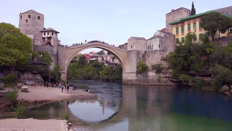 Einspielung-Der-Berühmten-Brücke-Stari-Most-In-Mostar-Bosnien-Und-Herzegowina-3