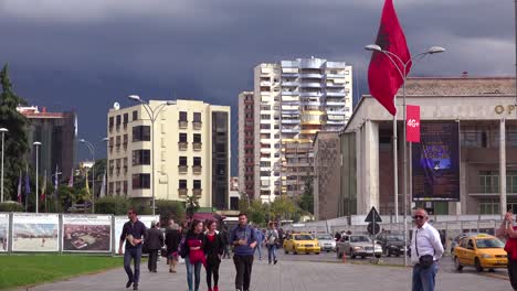 Tiro-Del-Horizonte-De-Apartamentos-Y-Negocios-En-El-Centro-De-Tirana-Albania-1