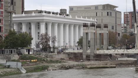 Regierungsgebäude-In-Der-Innenstadt-Von-Skopje-Mazedonien-1